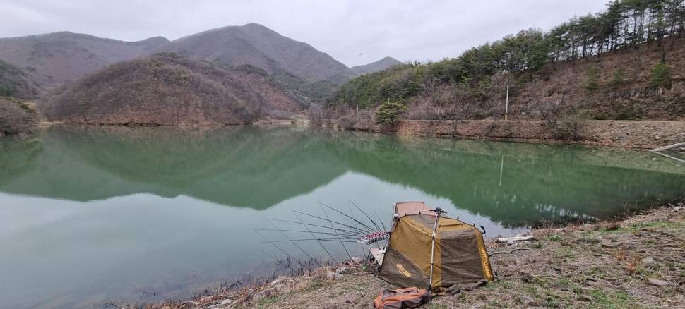 조용한곳 (조황조행기 - 화보조행기)
