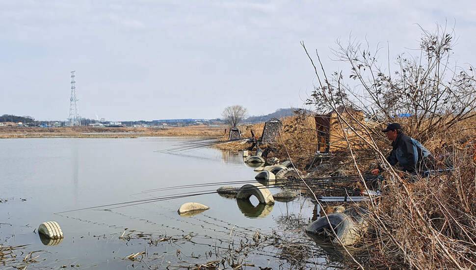 꾼 악천후에 맞서다 (조황조행기 - 화보조행기)