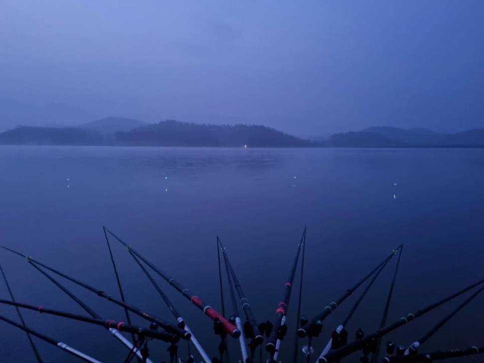 어신魚神 조우회의 3월달 정기 출조 잉어의 보은 (조황조행기 - 화보조행기)