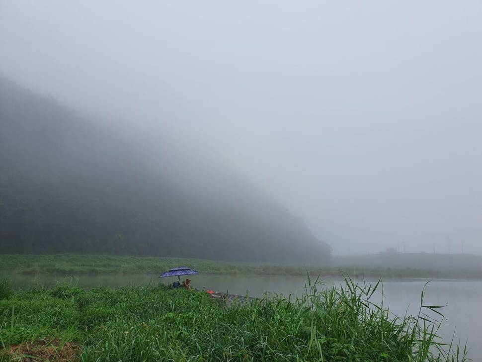 끝여름밤의 꿈을 찿아서 (조황조행기 - 화보조행기)