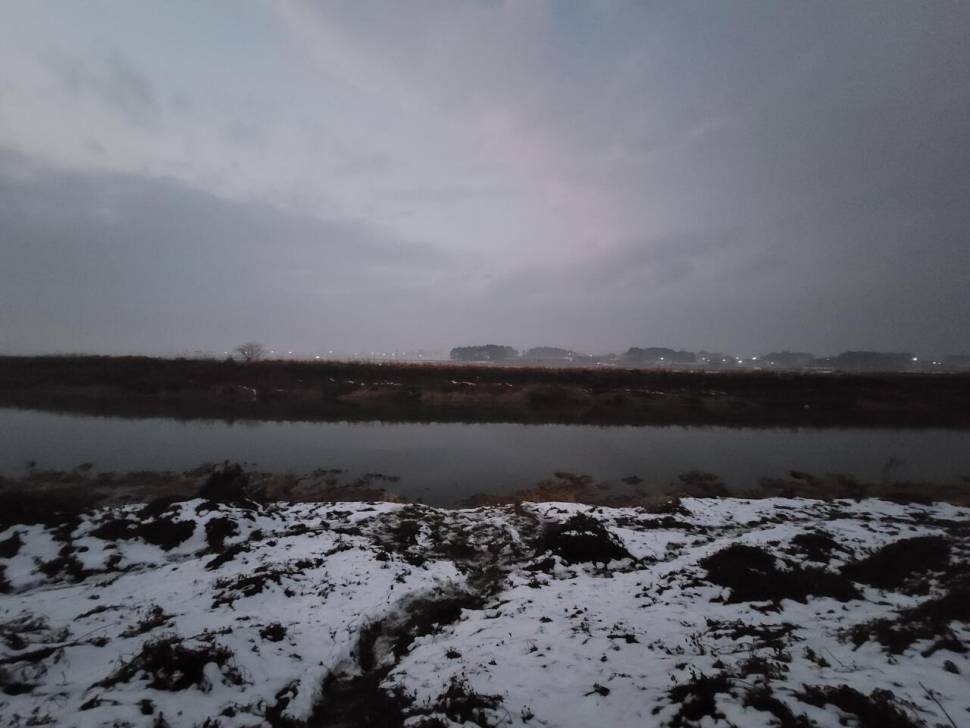 한파 속 하수 종말 처리장이 있는 수로에서 물낚시의 희망을 갖다 (조황조행기 - 화보조행기)