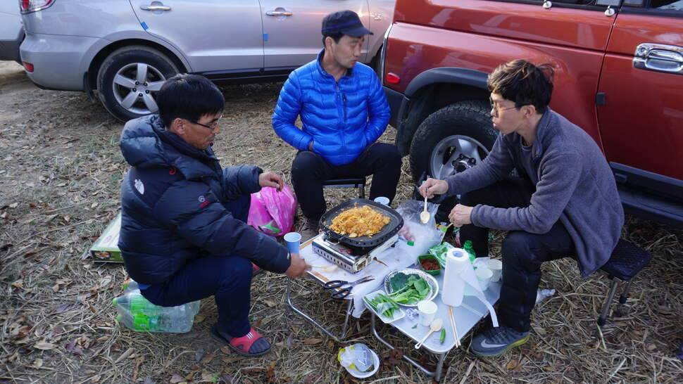 경남 창녕군 대형지 출조 와 만남 (조황조행기 - 화보조행기)