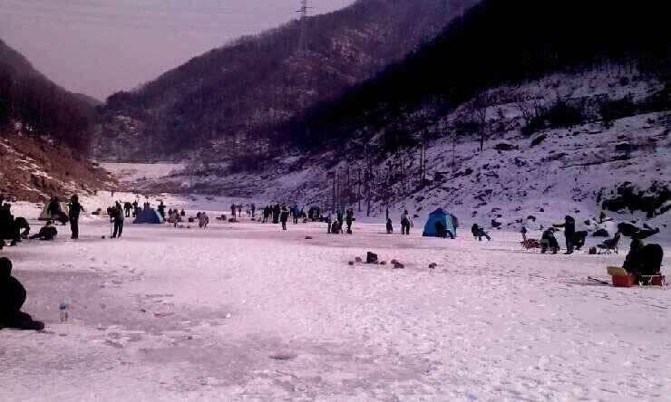 가족들과 즐기는 빙어낚시 (조황조행기 - 낚시점조황)