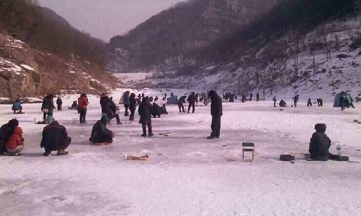 가족들과 즐기는 빙어낚시 (조황조행기 - 낚시점조황)