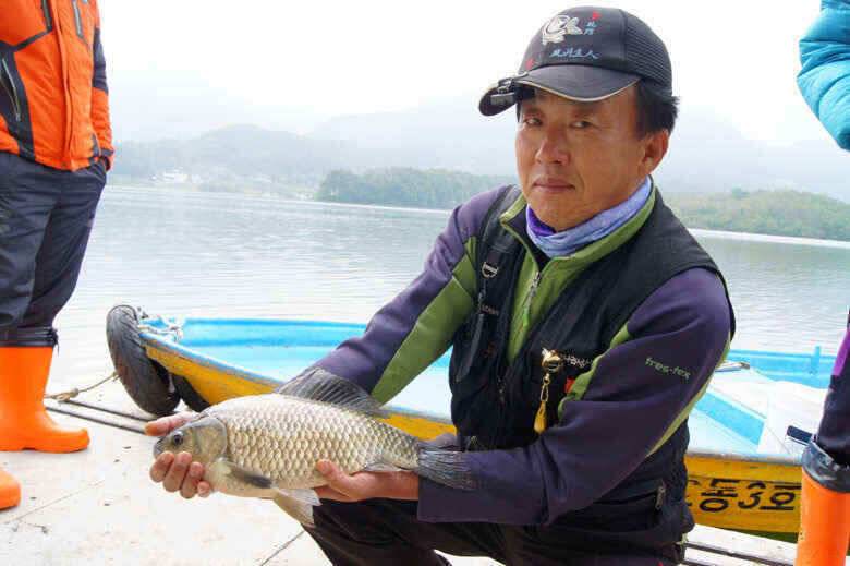 4짜4짜 제일낚시 김기호낚시터 호조황예고 (조황조행기 - 낚시점조황)