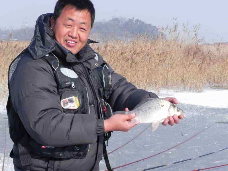 신묘년 첫 월척을 만나다 (조황조행기 - 낚시점조황)