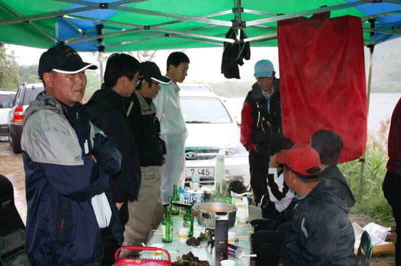 경산 남산권 현제 진행중인 조과를 보인 소류지들 입니다 (조황조행기 - 낚시점조황)