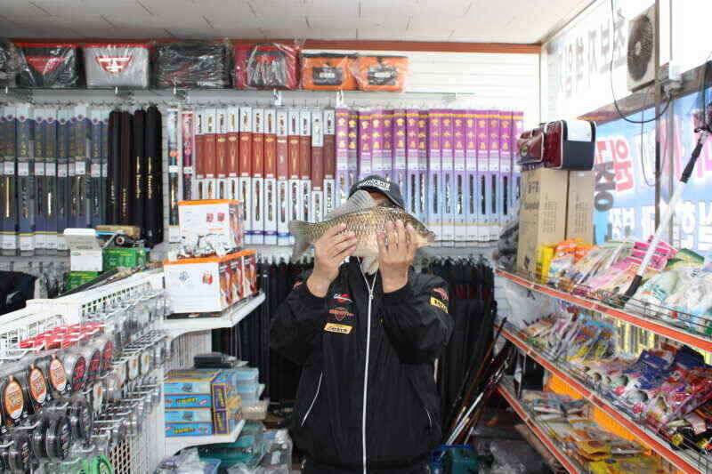 안녕 하세요 경산 시민낚시 올해 첫인사 드립니다 (조황조행기 - 낚시점조황)