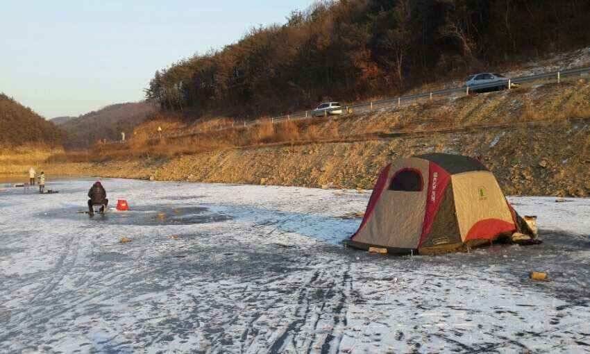 군위어의지빙어낚시빙어풍년에 축제분위기를 예상하면서 주말을 가족과 빙어여행을 (조황조행기 - 낚시점조황)