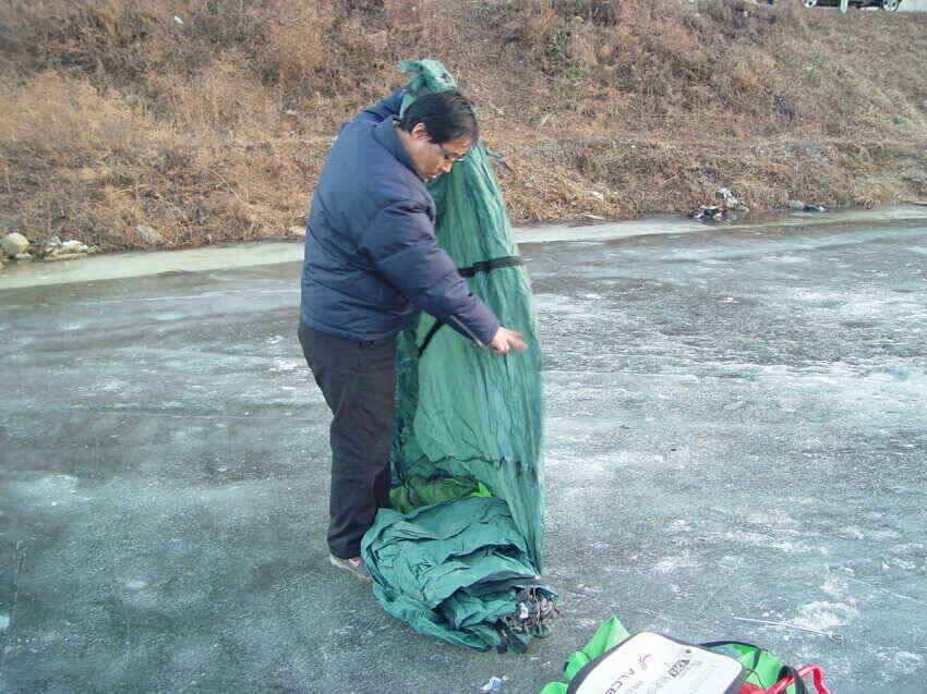 얼음낚시붕어빙어 한창…군위소보권 소류지에서 (조황조행기 - 낚시점조황)