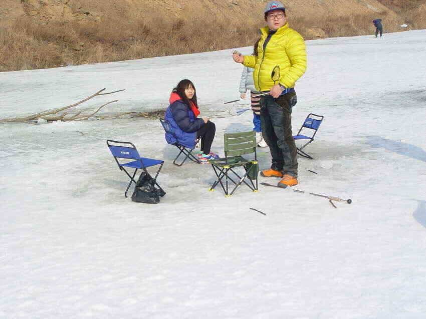 빙어낚시가 빙어축제 분위기를군위의내의지어의지로… (조황조행기 - 낚시점조황)