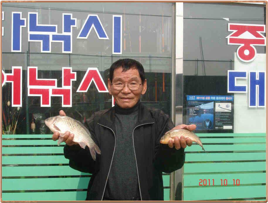 진위천 붕어 IQ 높네요 (조황조행기 - 낚시점조황)