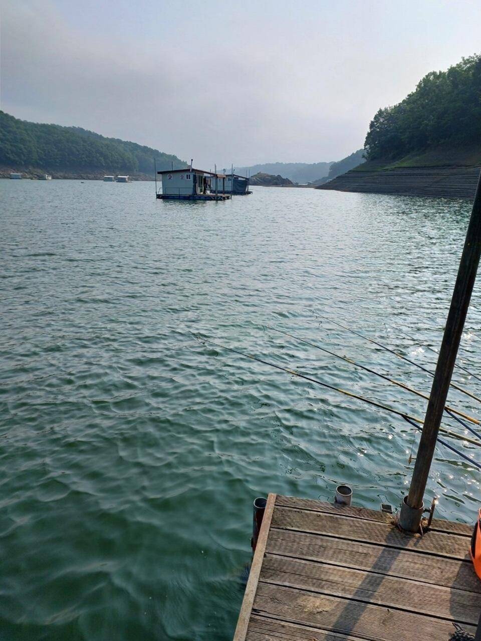 충주호키다리제일 허리급월척 (조황조행기 - 낚시점조황)