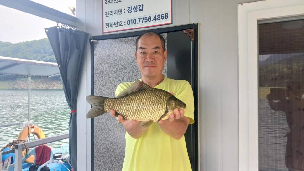 문골4짜월척제일4짜허리급월척마리수 키다리4짜허리급마리수 (조황조행기 - 낚시점조황)
