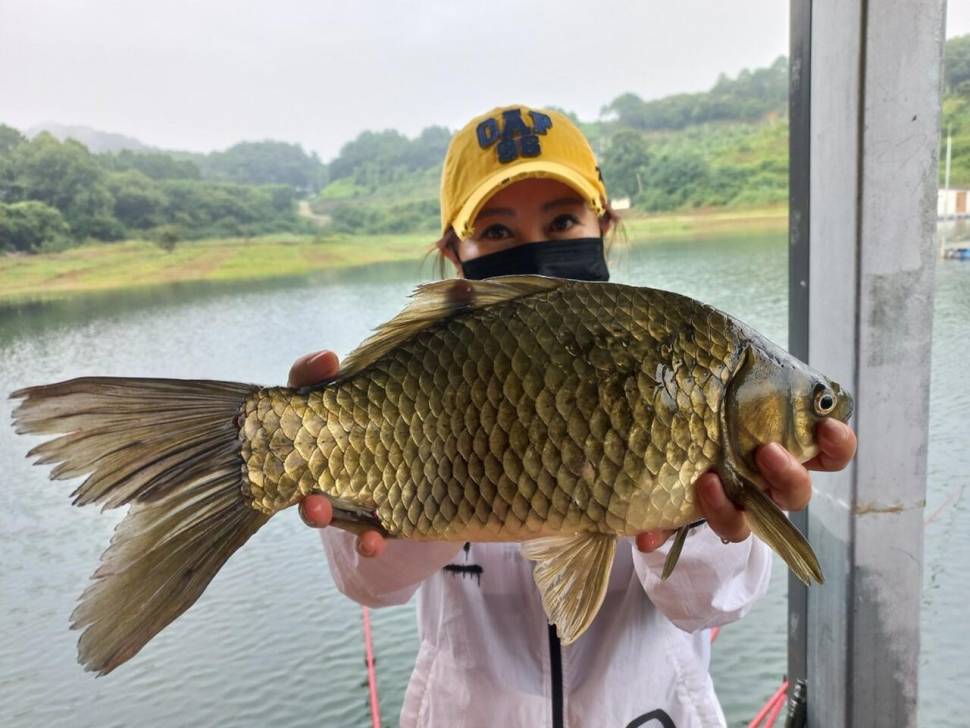 제일4짜4짜윤낚시4짜 문골허리급월척덕곡월척과마리수 (조황조행기 - 낚시점조황)