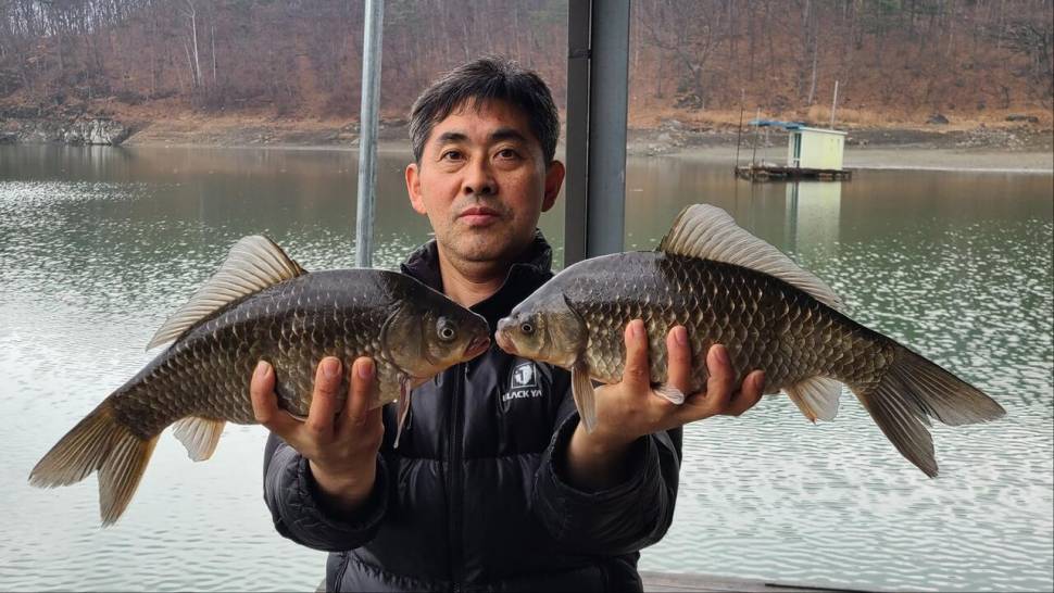 윤낚시 4짜로 올해시작합니다 (조황조행기 - 낚시점조황)