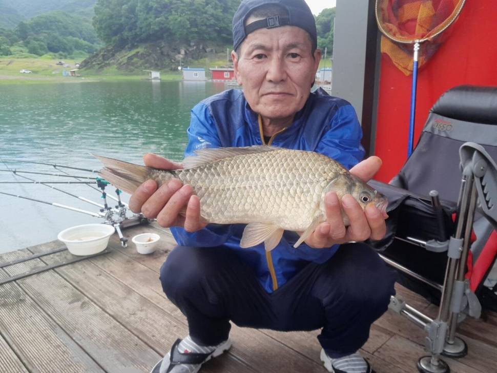 문골낚시허리급월척 (조황조행기 - 낚시점조황)