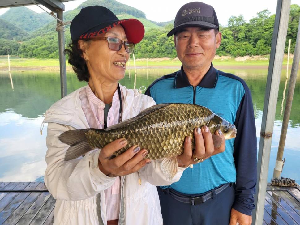 청풍호 짱가네노지 4짜 소식 (조황조행기 - 낚시점조황)