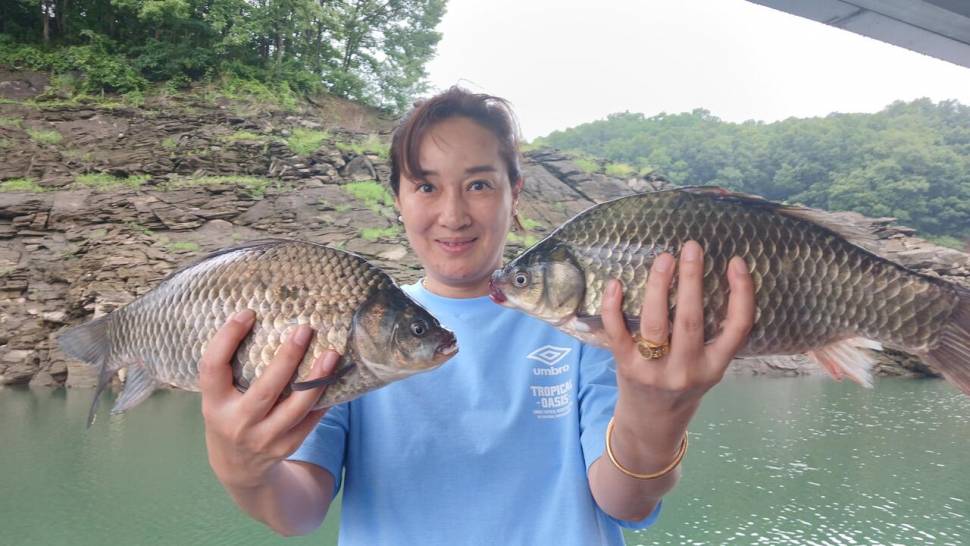 문골4짜 월척키다리꾸준한조황속 대물허리급월척 (조황조행기 - 낚시점조황)