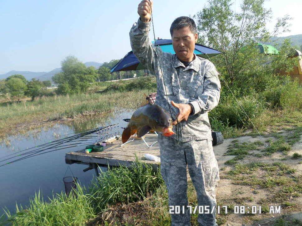 2마리의대물44cm조황 (조황조행기 - 낚시점조황)