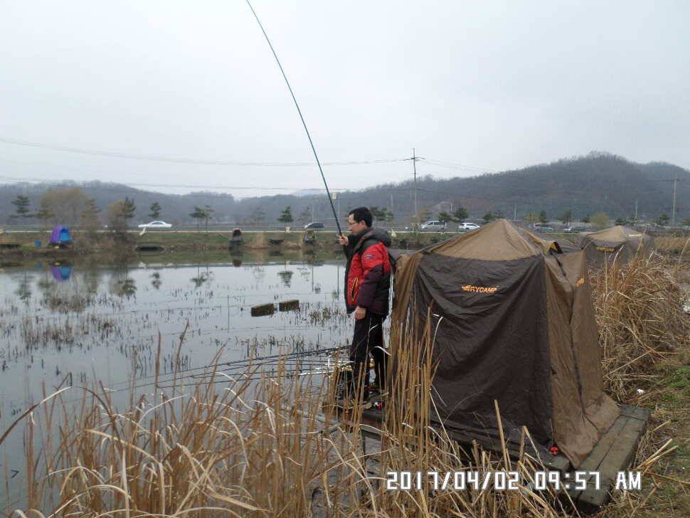 입석에4짜와2cm모자라난 아쉬운4짜 (조황조행기 - 낚시점조황)