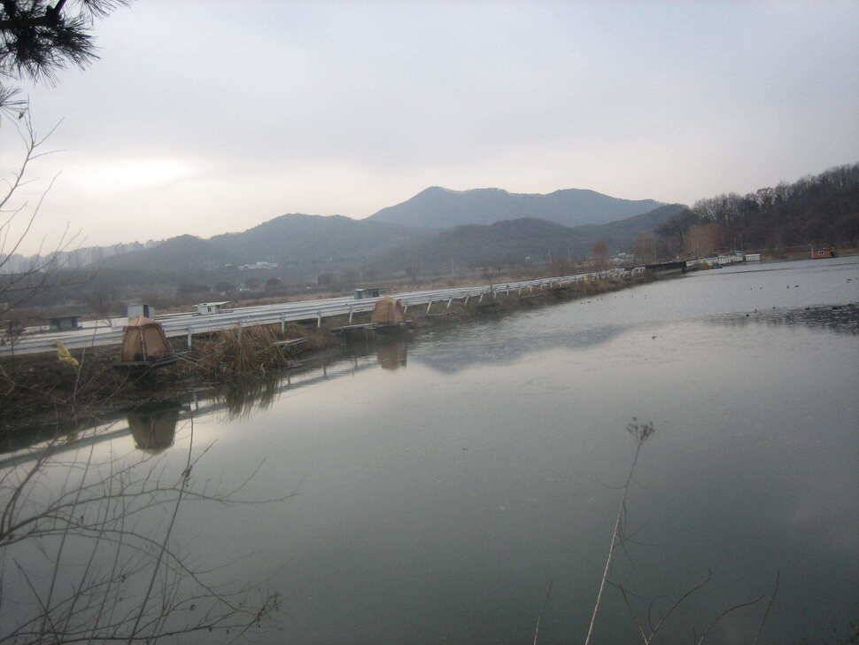 jum_johwang_d6f9f_050906_62129.jpg