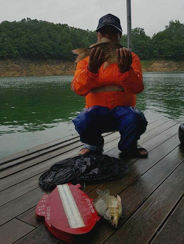 ★★★ 악천후에도 연이어지는 4짜들에 행진 ★★★ (조황조행기 - 충주호조황속보)