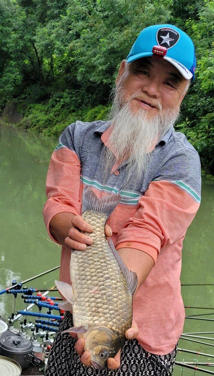 청풍신리낚시터 445cm 대물 조황입니다 (조황조행기 - 충주호조황속보)