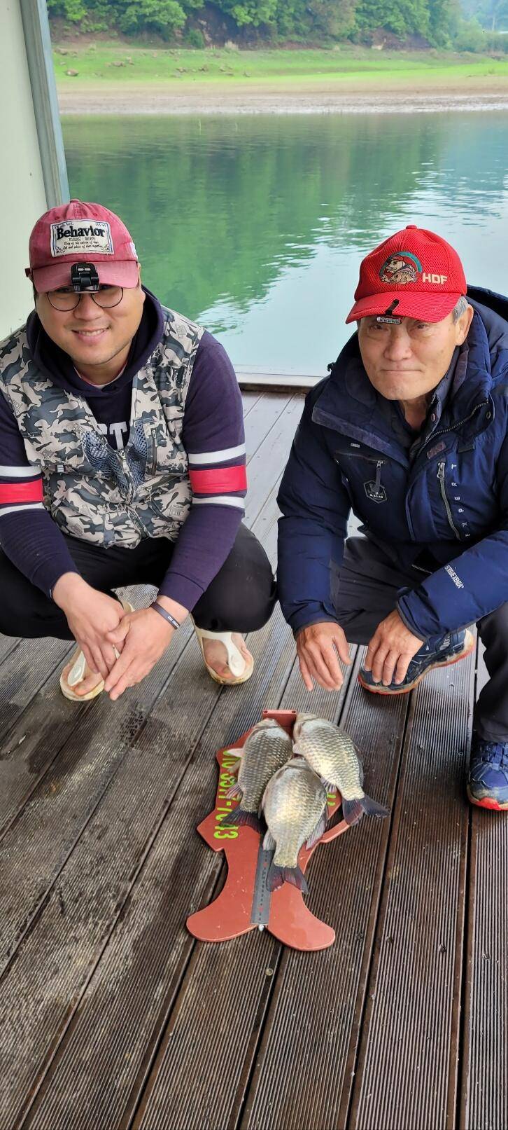 청풍신리낚시터 허리급입니다 (조황조행기 - 충주호조황속보)