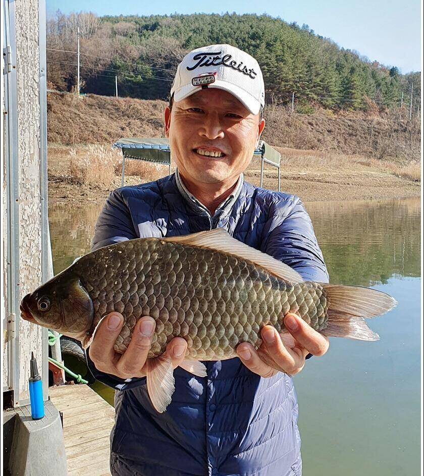 실리곡낚시터 4짜허리급 조황입니다 (조황조행기 - 충주호조황속보)