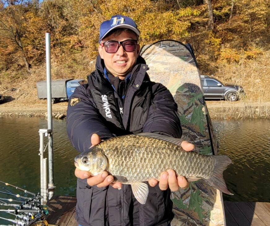 청풍신리낚시터 41cm4짜 조황정보입니다 (조황조행기 - 충주호조황속보)