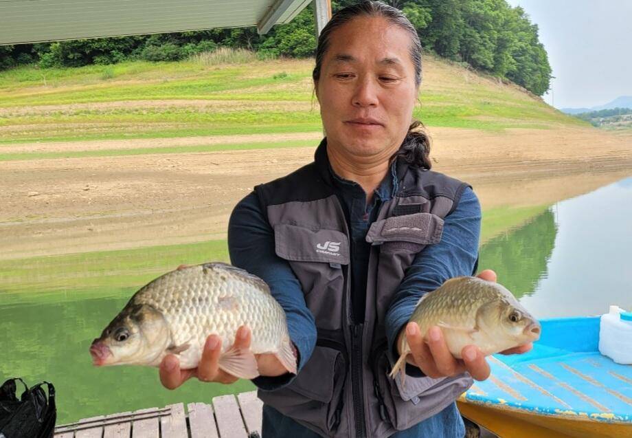 청풍신리낚시터 425cm 조황입니다 (조황조행기 - 충주호조황속보)