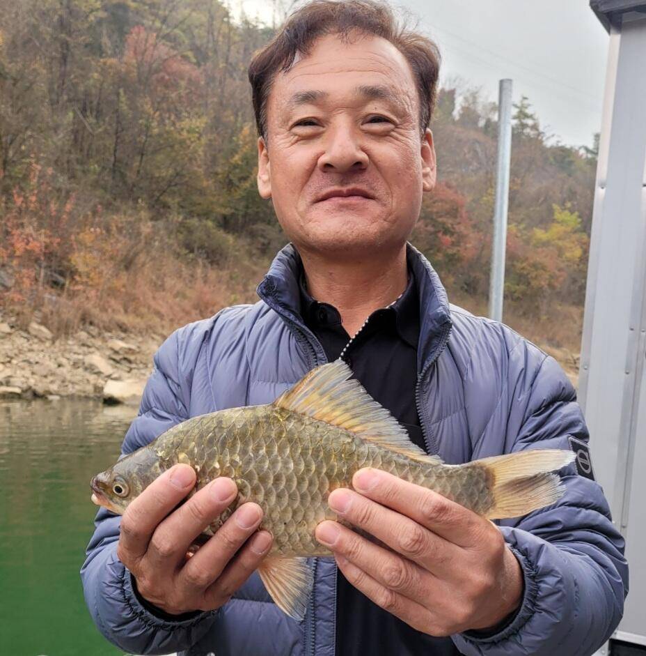 실리곡낚시터 조황입니다 (조황조행기 - 충주호조황속보)