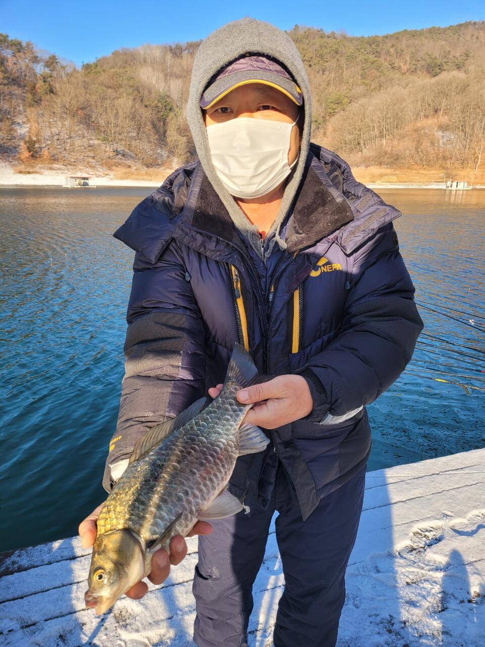 실리곡낚시터 41cm 조황입니다 (조황조행기 - 충주호조황속보)