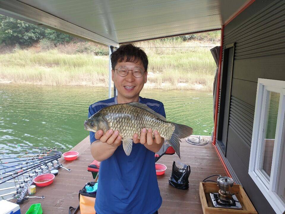솔낚시터의 주중 조황소식입니다 (조황조행기 - 충주호조황속보)
