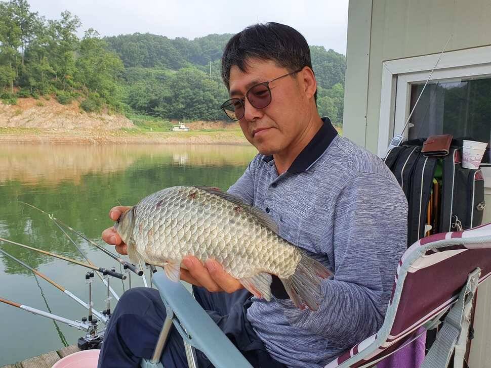 청풍신리낚시터 허리급입니다 (조황조행기 - 충주호조황속보)