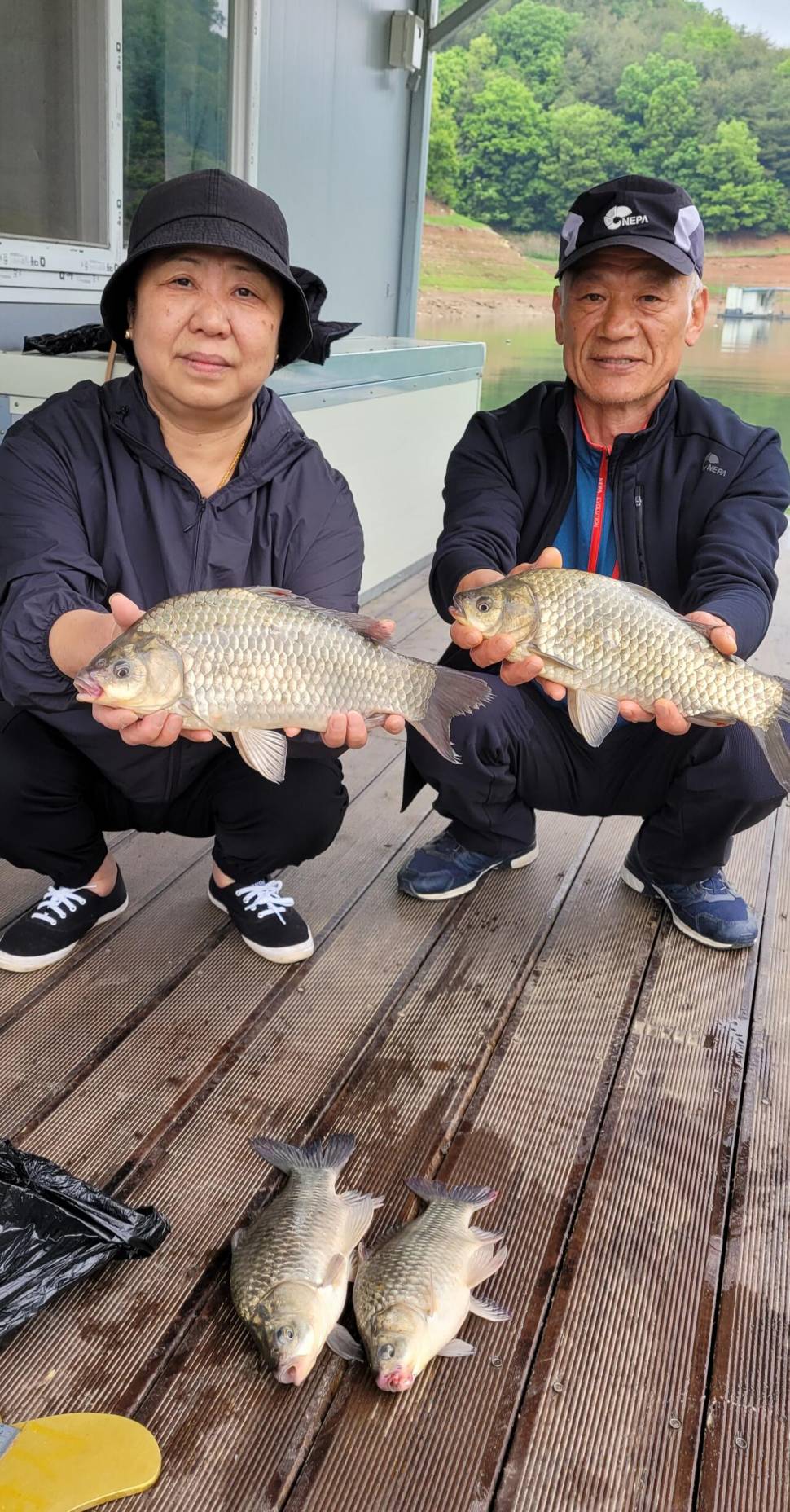 실리곡낚시터 434cm 415cm 4짜 조황입니다 (조황조행기 - 충주호조황속보)