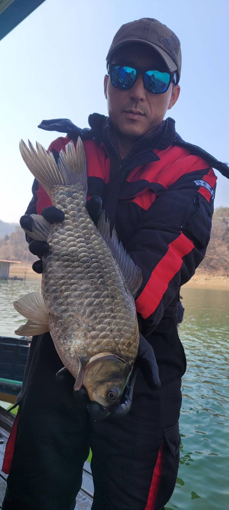 실리곡낚시터 435cm 대물조황입니다 (조황조행기 - 충주호조황속보)