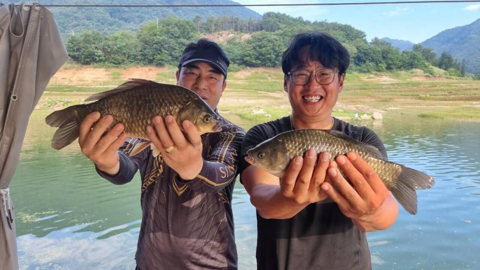 솔낚시터 오름수위 4짜 및 허리급 대물 조황 (조황조행기 - 충주호조황속보)