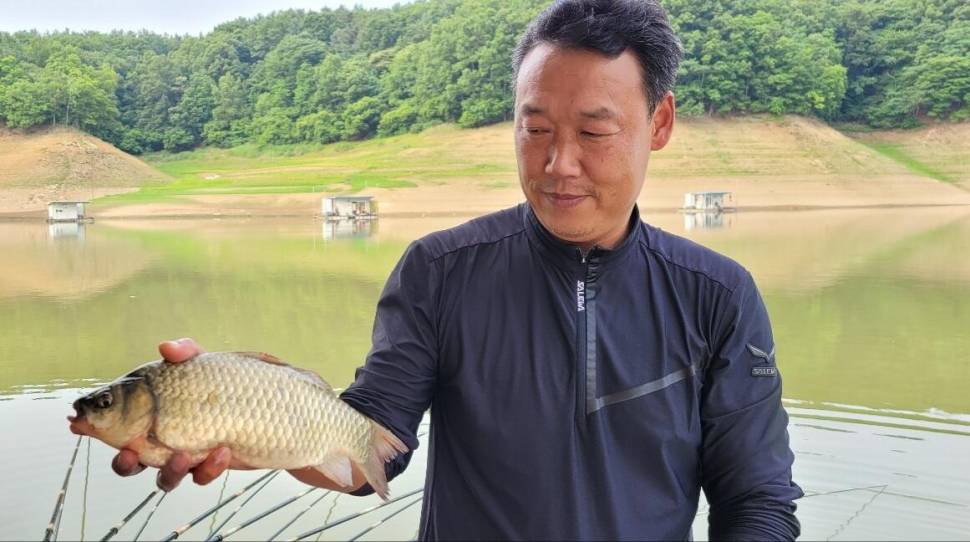 청풍신리낚시터 허리급 조황입니다 (조황조행기 - 충주호조황속보)
