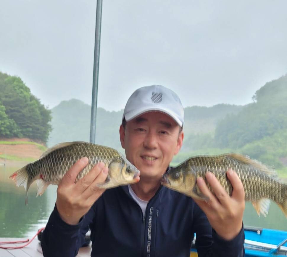 실리곡낚시터 허리급 조황입니다 (조황조행기 - 충주호조황속보)