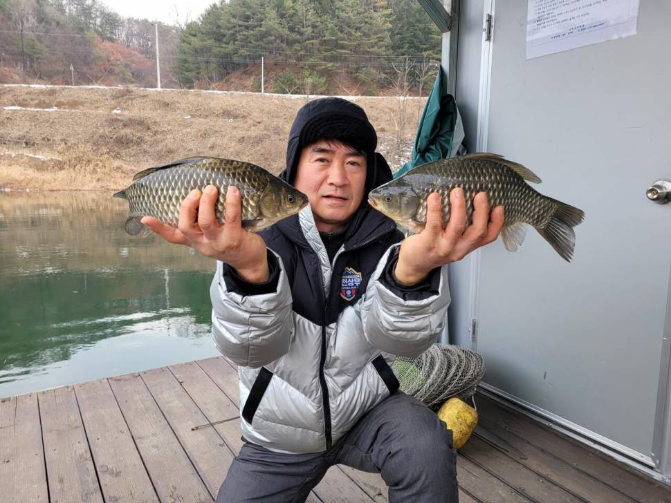 청풍 실리곡낚시터 허리급 조황입니다 (조황조행기 - 충주호조황속보)