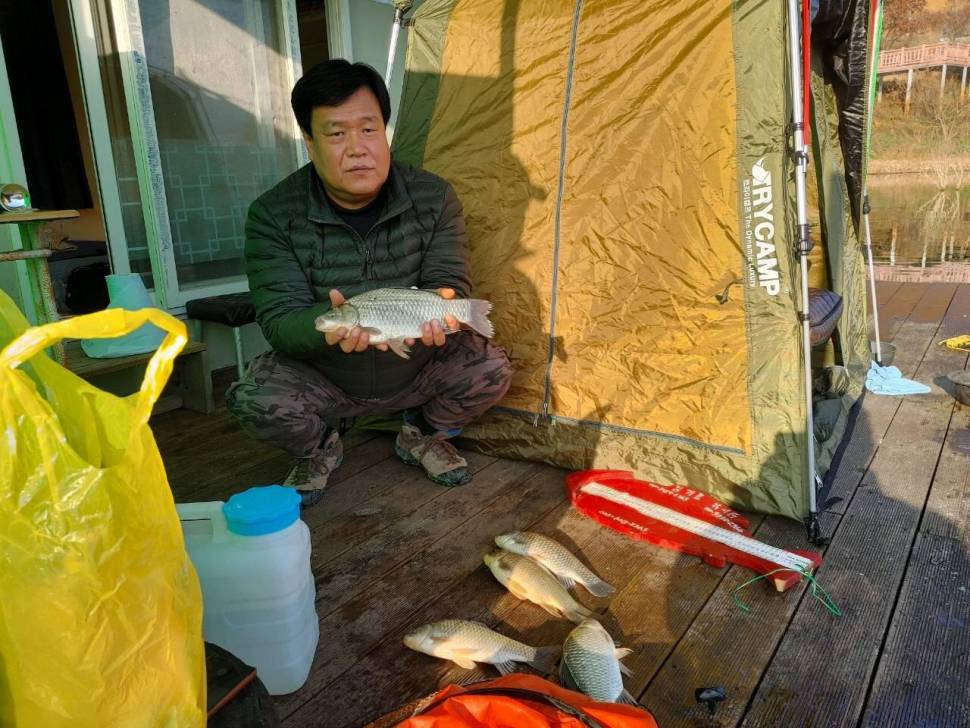 용곡 김기호 낚시터 조황정보 입니다 (조황조행기 - 충주호조황속보)