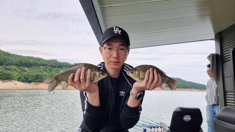 솔낚시터 조황소식 입니다 (조황조행기 - 충주호조황속보)