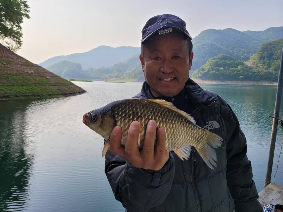 목벌주말조황소식 (조황조행기 - 충주호조황속보)