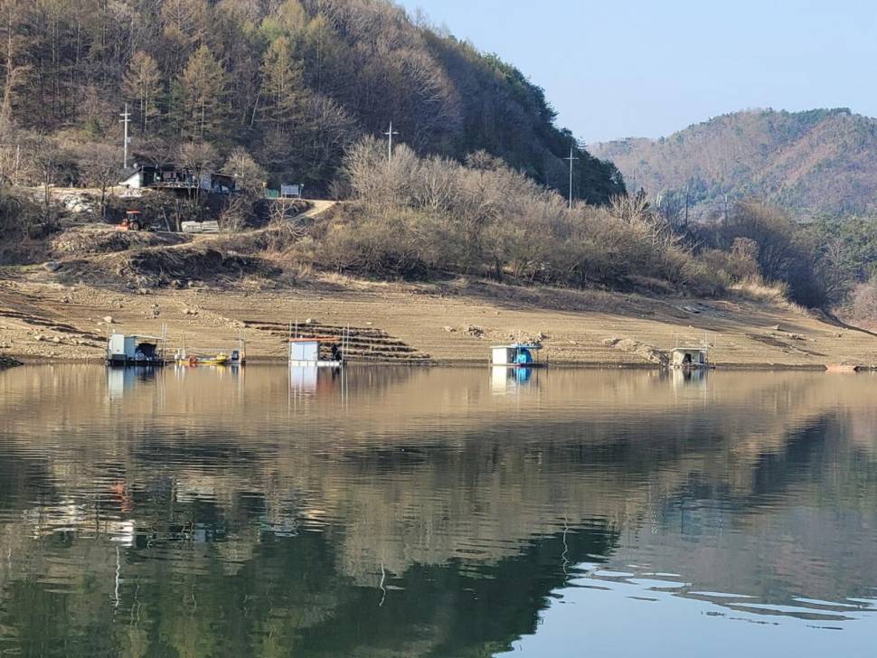 실리곡낚시터 허리급 조황입니다 (조황조행기 - 충주호조황속보)