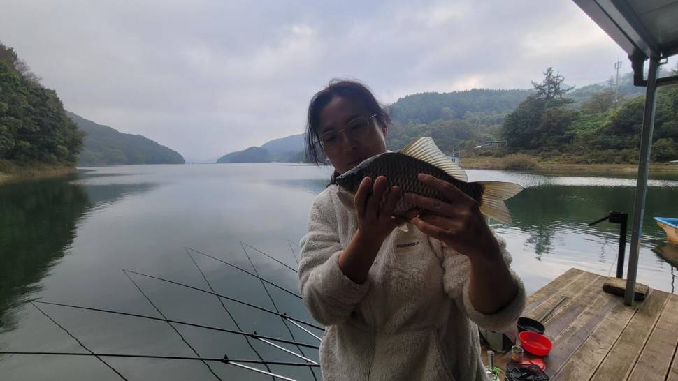 가을맞이 목벌낚시터 조황 (조황조행기 - 충주호조황속보)