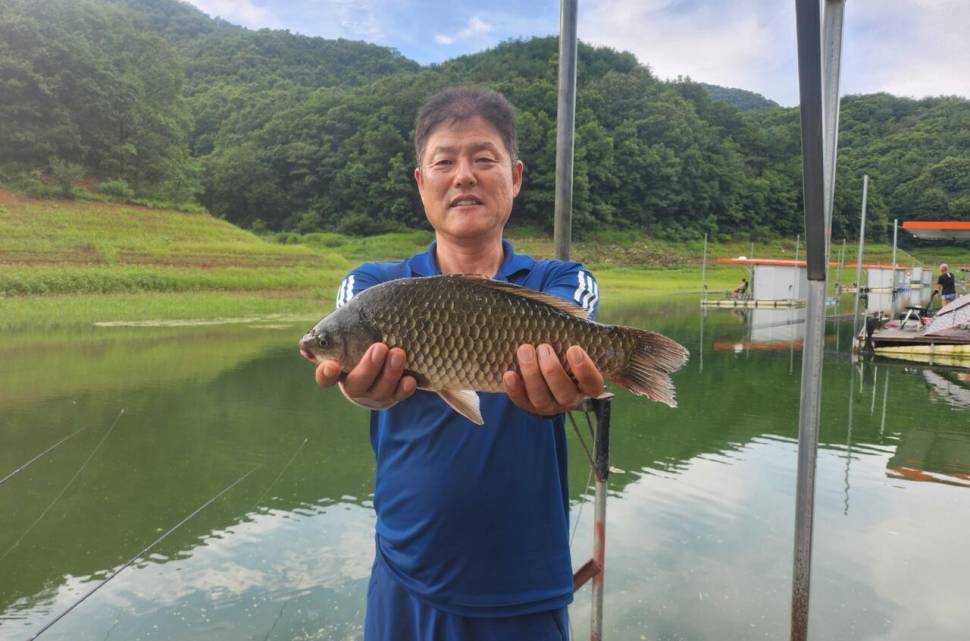 청풍 실리곡낚시터 조황입니다 (조황조행기 - 충주호조황속보)