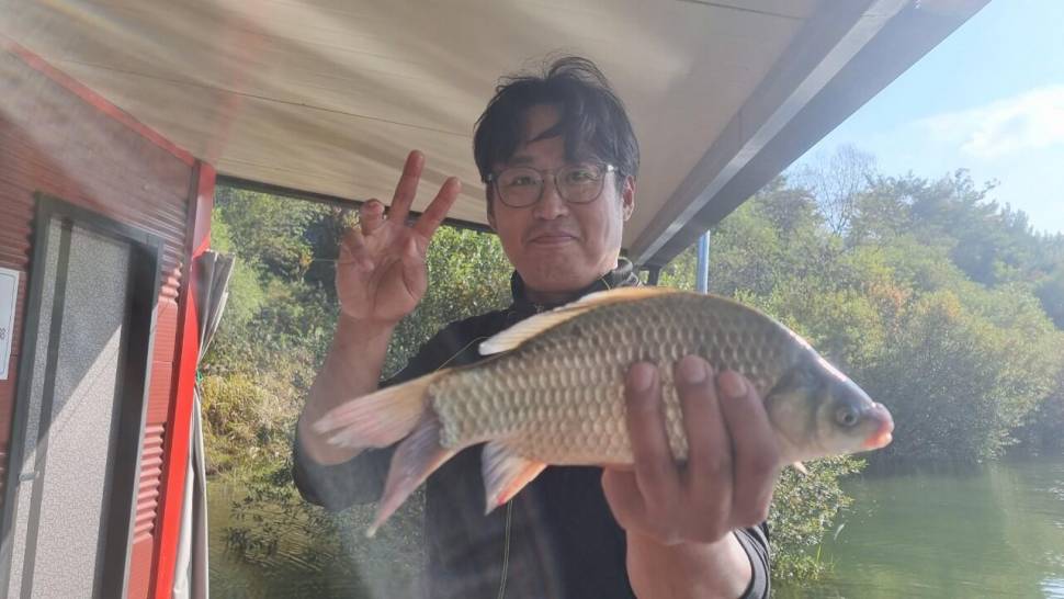 솔낚시터 조황소식 입니다 (조황조행기 - 충주호조황속보)