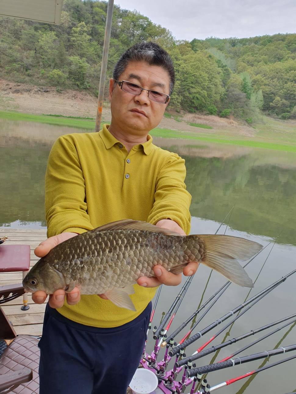 실리곡낚시터 425cm 4짜4짜 허리급 조황입니다 (조황조행기 - 충주호조황속보)